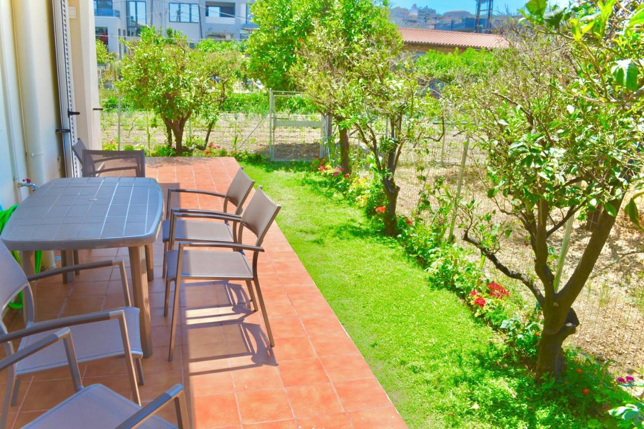 Giorgos Large Size -family Friendly With Free Parking And Yard Views Heraklion (Crete)